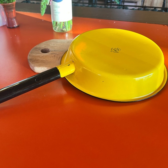 Enamel Ware Huta Silesia Made in Poland bright Yellow 10” Skillet Pan Vintage - Picture 2 of 7